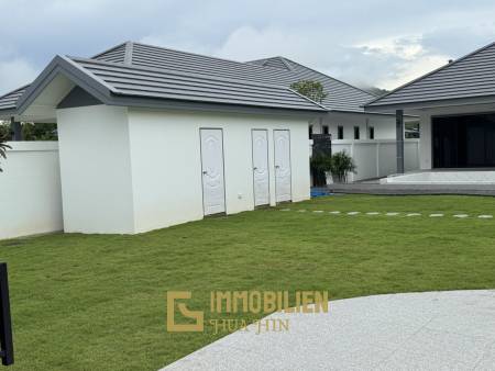 Proche de la plage / 4 chambres / Terrain de 850 m²