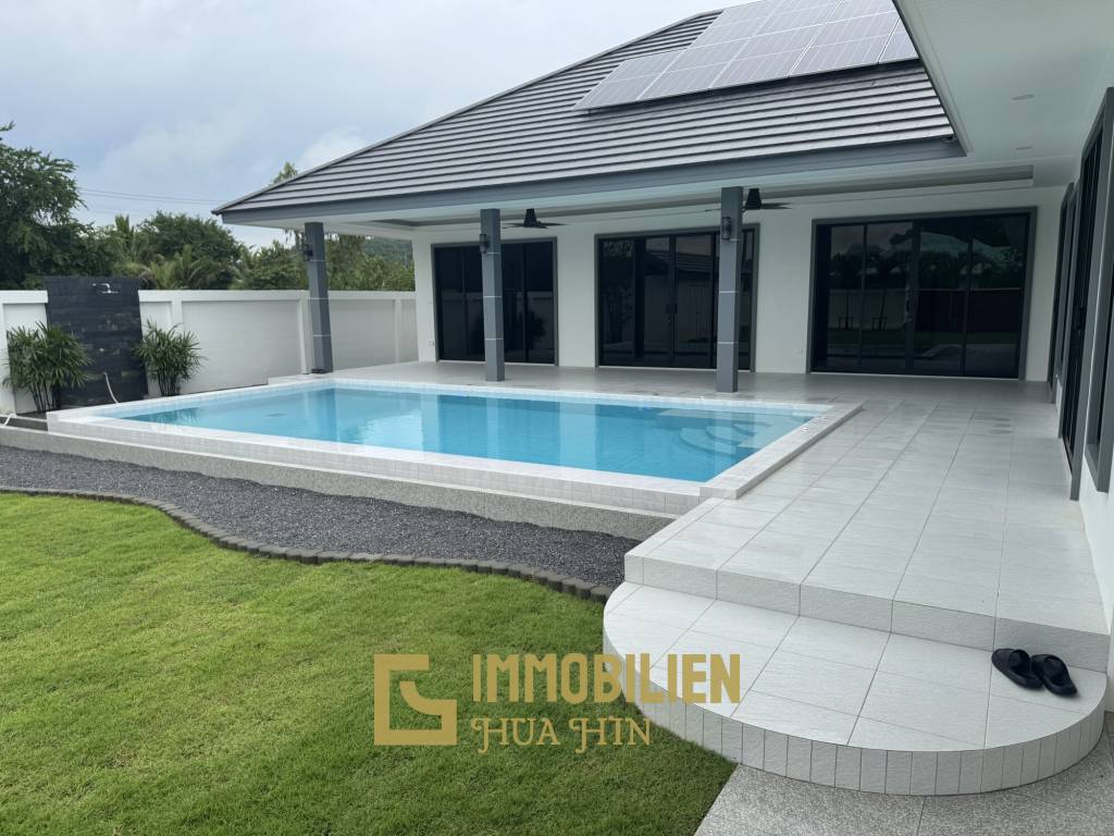 Proche de la plage / 4 chambres / Terrain de 850 m²