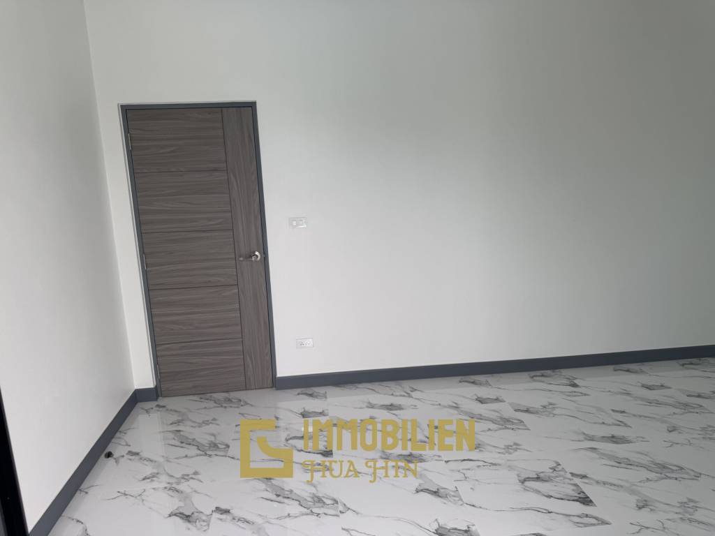 Proche de la plage / 4 chambres / Terrain de 850 m²