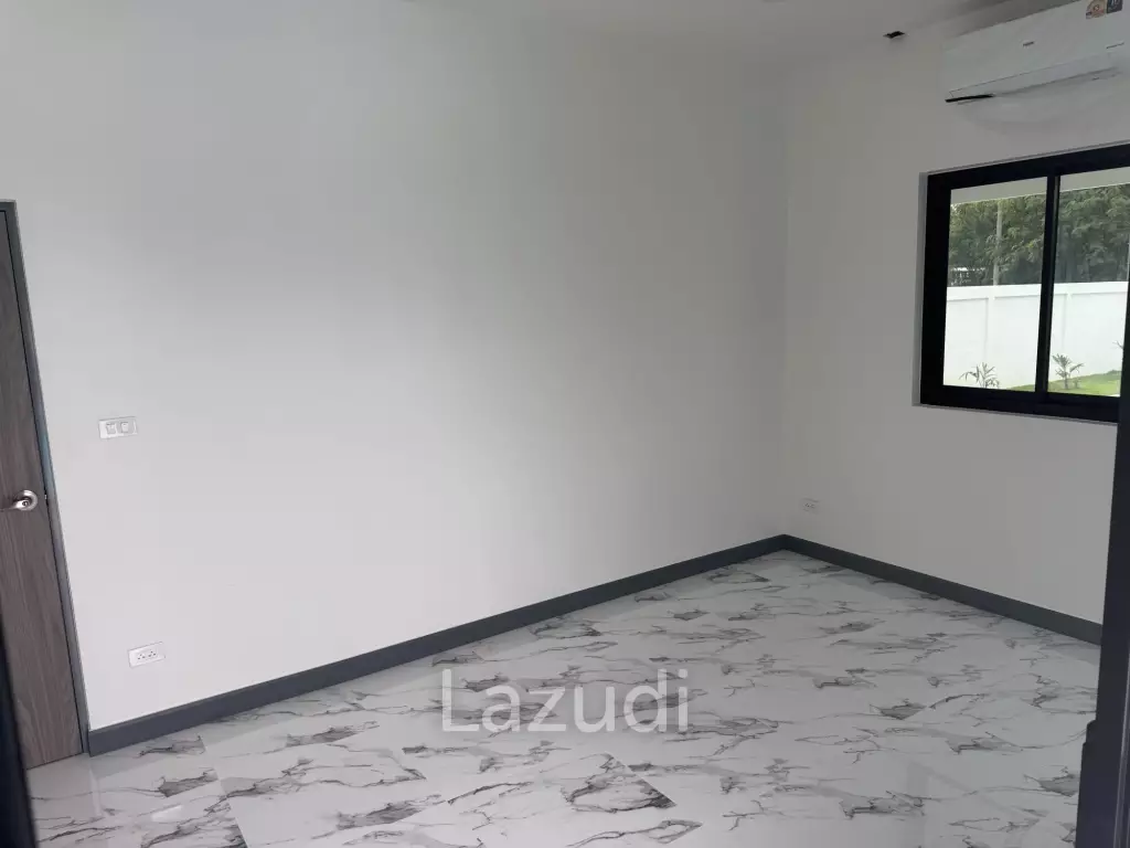 SAM ROI YOT: Modern 4-Bedroom Pool Villa  Khao Kalok Beach