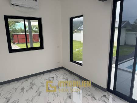 Proche de la plage / 4 chambres / Terrain de 850 m²