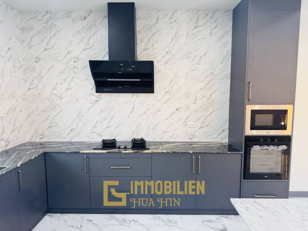 Proche de la plage / 4 chambres / Terrain de 850 m²