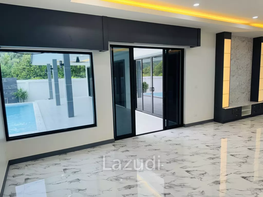 SAM ROI YOT: Modern 4-Bedroom Pool Villa  Khao Kalok Beach
