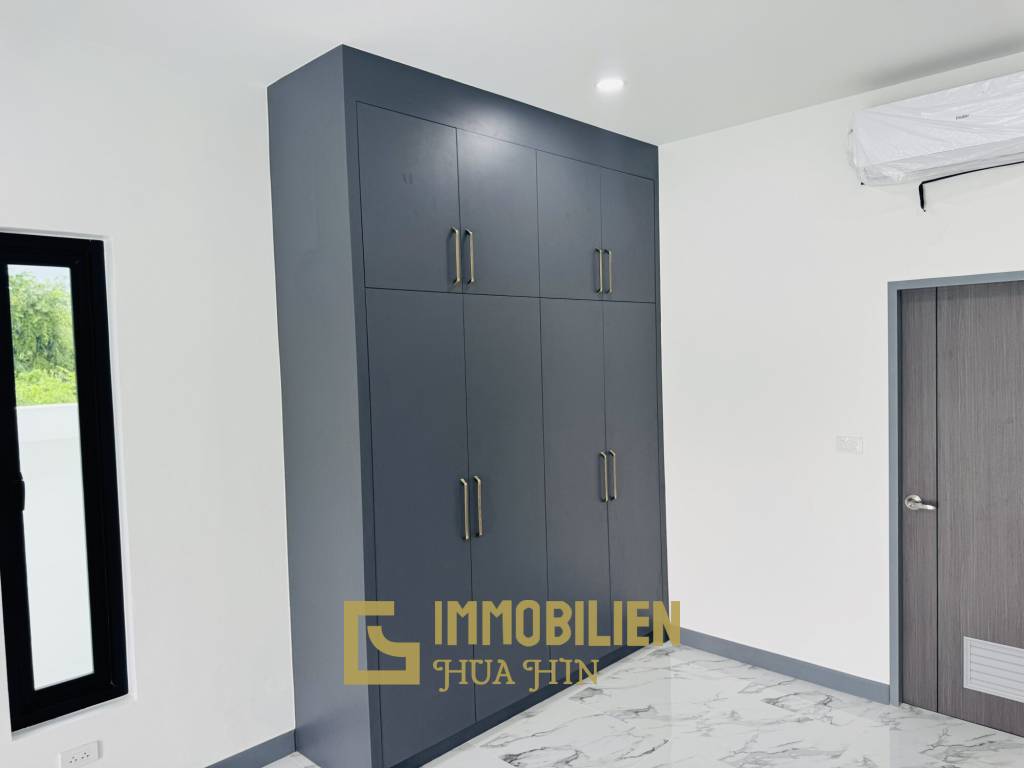 Proche de la plage / 4 chambres / Terrain de 850 m²