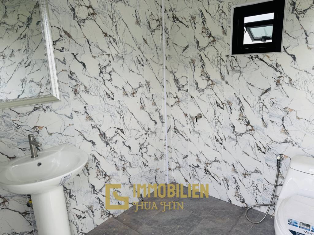 Proche de la plage / 4 chambres / Terrain de 850 m²