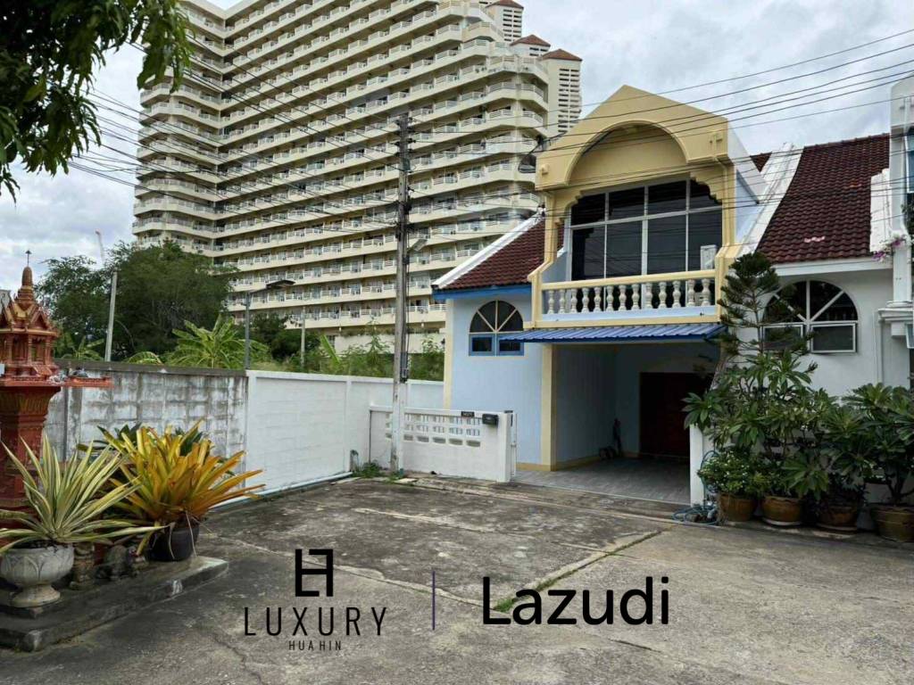 ซอยนรารงค์: ทาวน์เฮ้าส์ 3 ห้องนอน ห่างจากชายหาดเพียง 70 เมตร