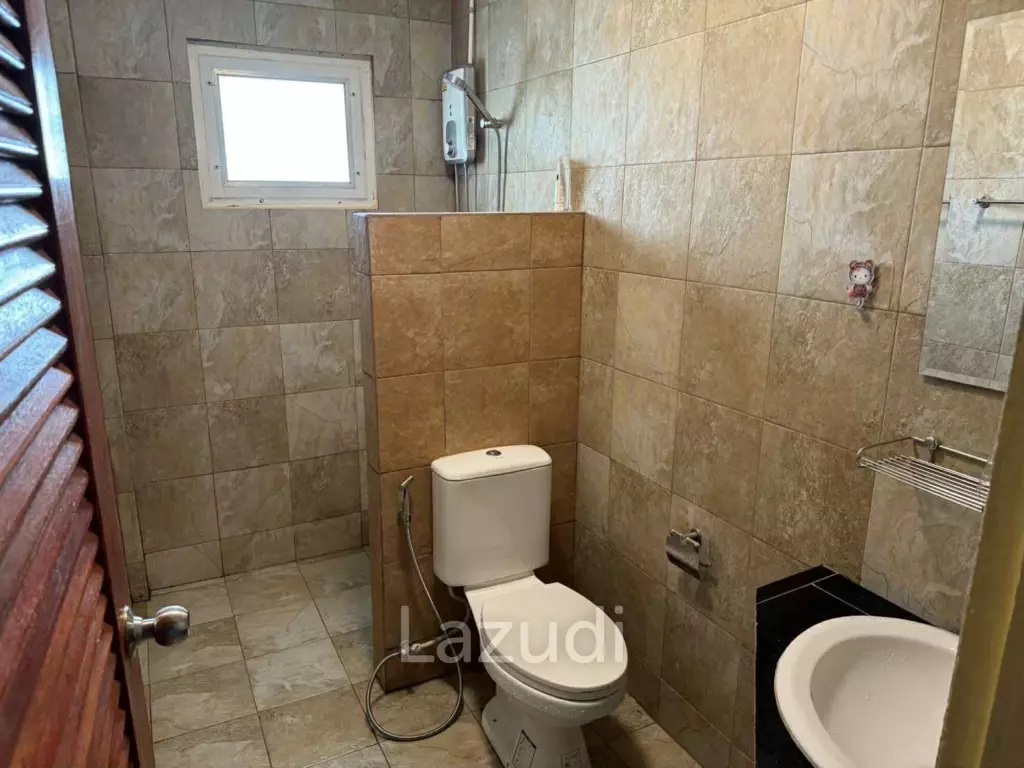 Soi Na Ranong: 3 bedrooms Townhouse only 70 m from Beach