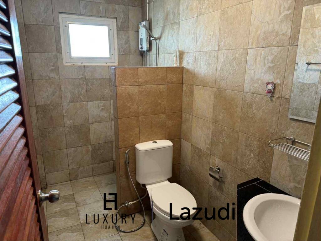 ซอยนรารงค์: ทาวน์เฮ้าส์ 3 ห้องนอน ห่างจากชายหาดเพียง 70 เมตร