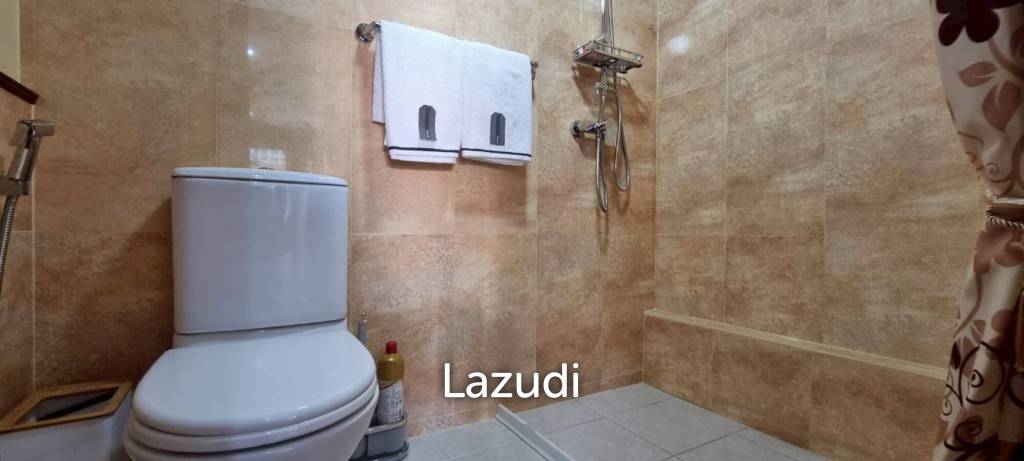 5 Storey Commercial Building In Pratumnak