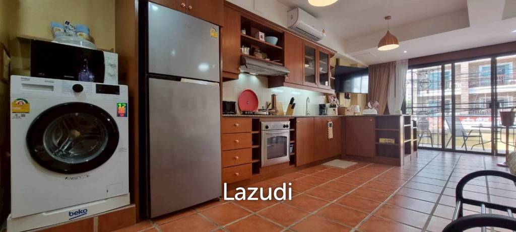 5 Storey Commercial Building In Pratumnak