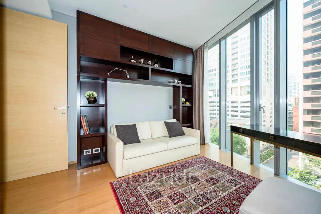 2 Bedroom 2 Bathroom 92 Sq.m Saladaeng Residences