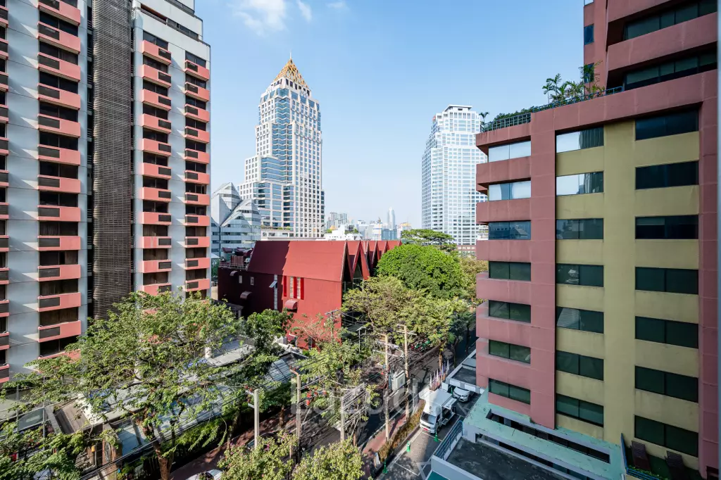 2 Bedroom 2 Bathroom 92 Sq.m Saladaeng Residences