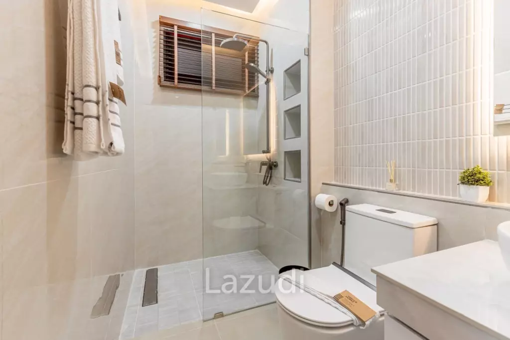 3 Beds 4 Baths 130 SQ.M. Villa In Central Pattaya