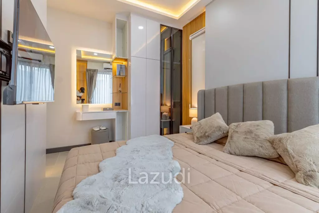 3 Beds 4 Baths 130 SQ.M. Villa In Central Pattaya