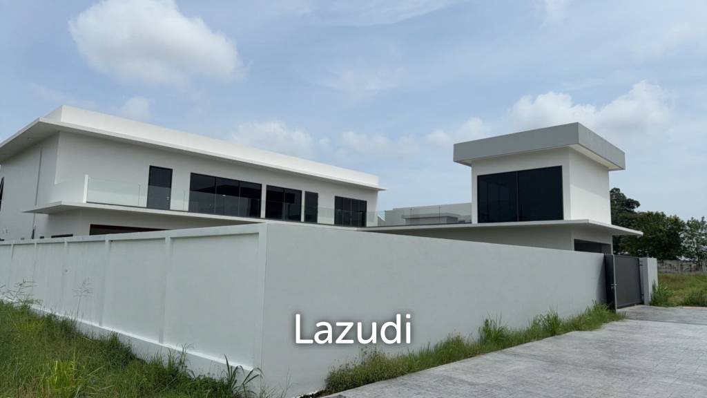 6 Rai Land With Ultra-Luxury Modern Project