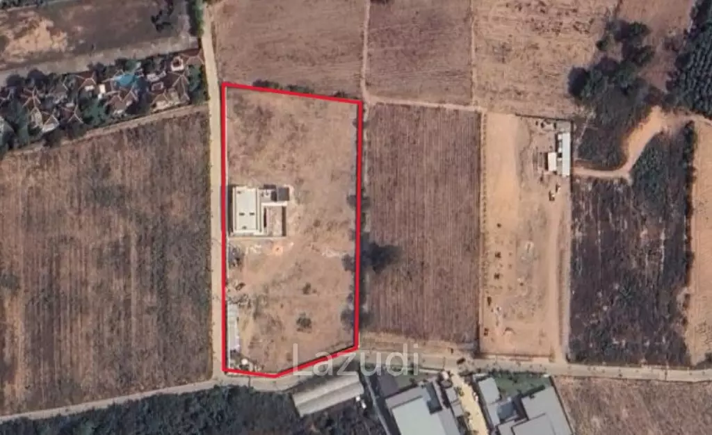 6 Rai Land With Ultra-Luxury Modern Project