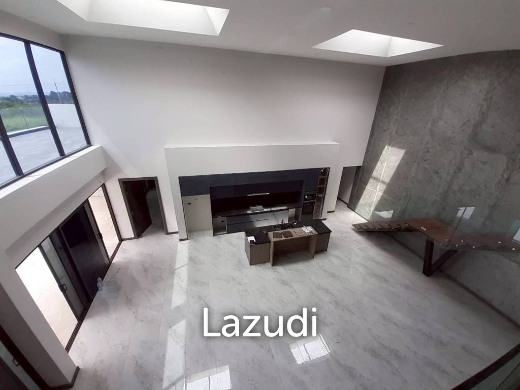 6 Rai Land With Ultra-Luxury Modern Project