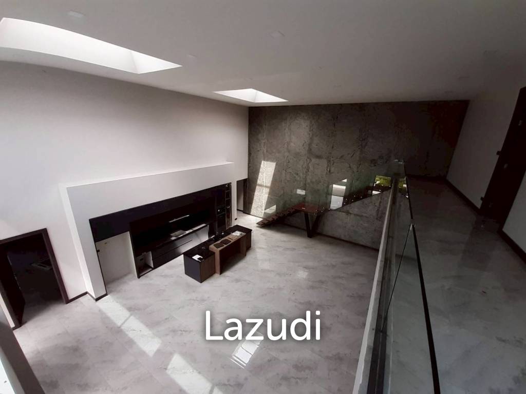 6 Rai Land With Ultra-Luxury Modern Project