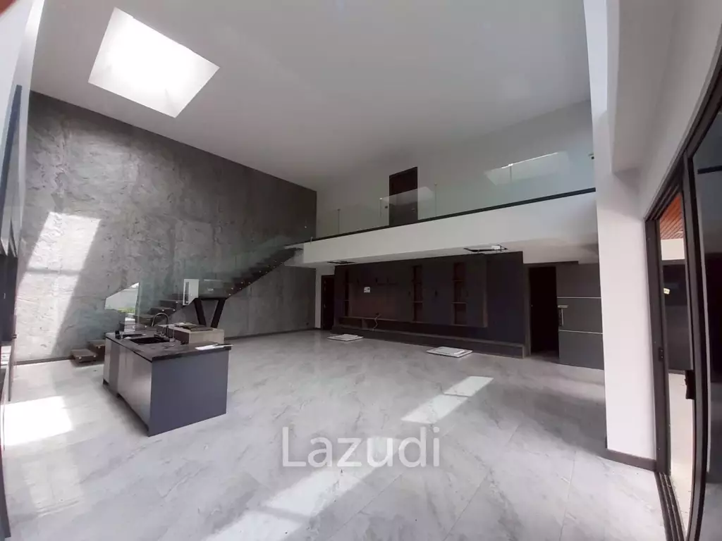 6 Rai Land With Ultra-Luxury Modern Project