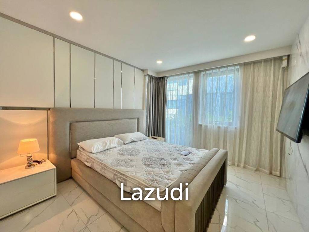 3 Beds 4 Bath 215 SQ.M. Palm Spring Villas