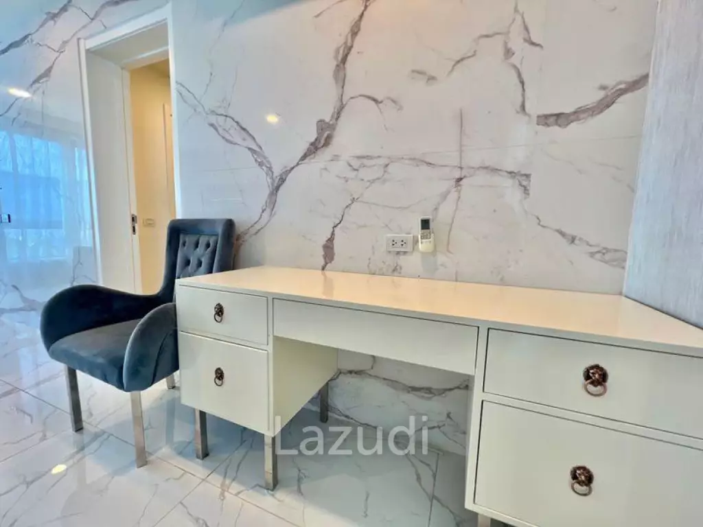 3 Beds 4 Bath 215 SQ.M. Palm Spring Villas