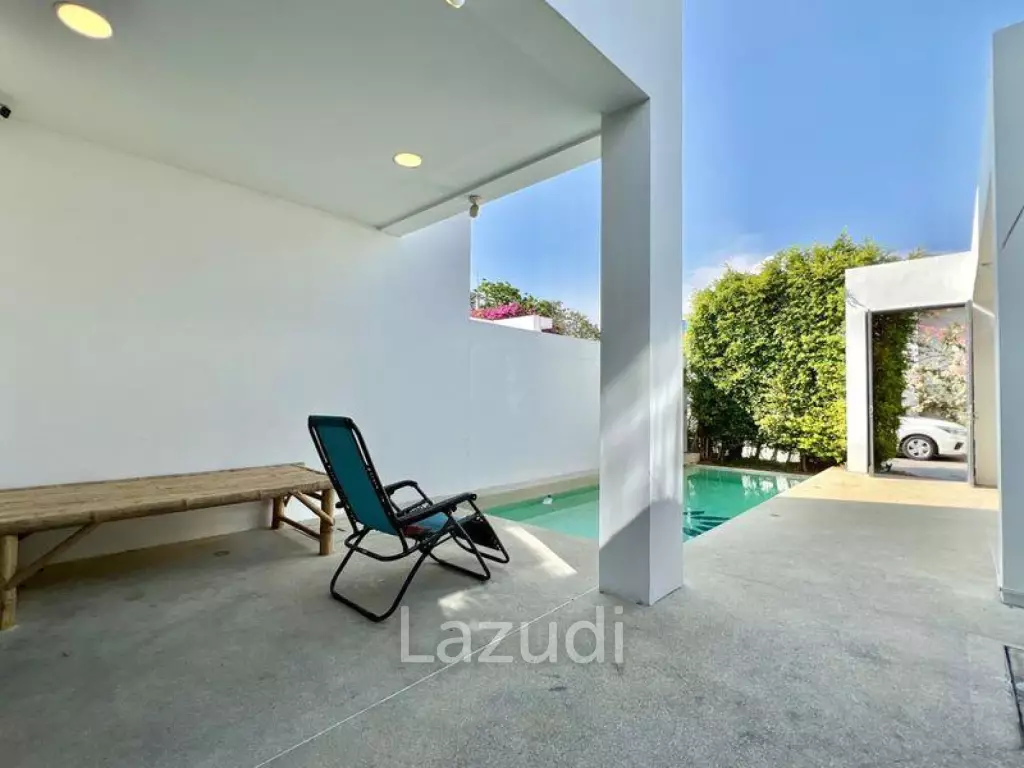3 Beds 4 Bath 215 SQ.M. Palm Spring Villas