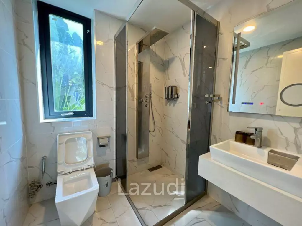 3 Beds 4 Bath 215 SQ.M. Palm Spring Villas