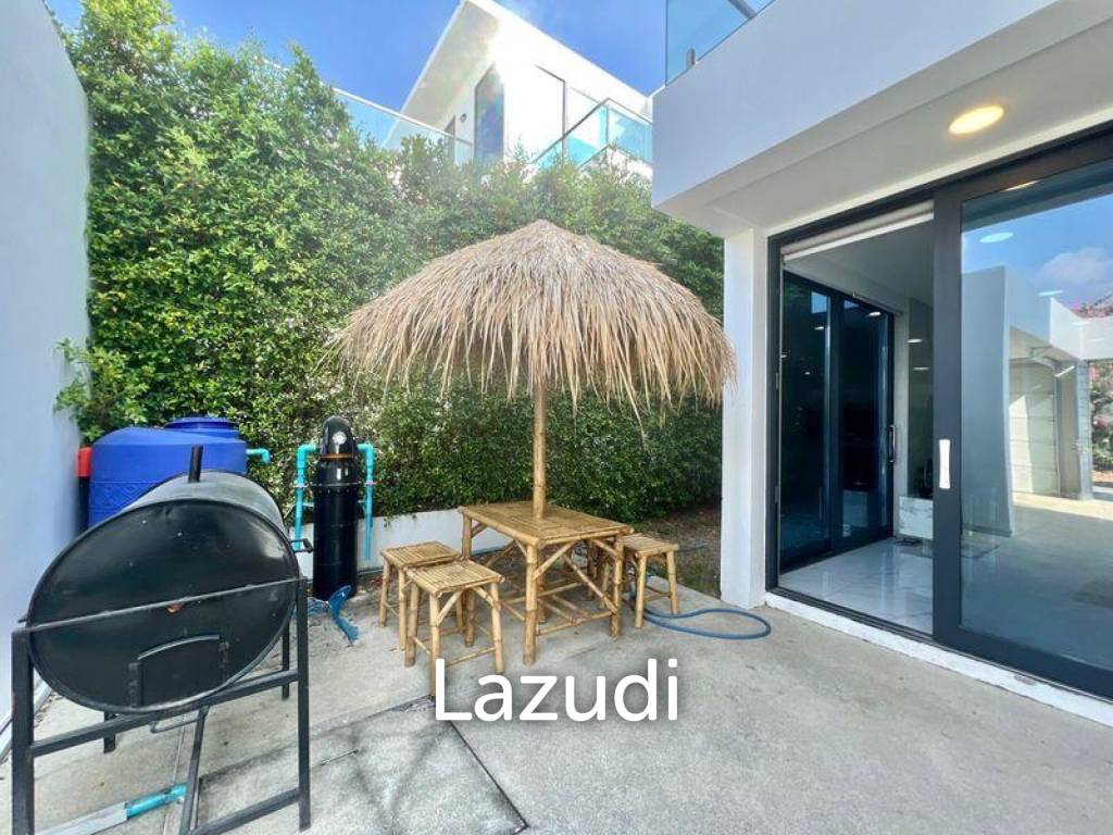 3 Beds 4 Bath 215 SQ.M. Palm Spring Villas