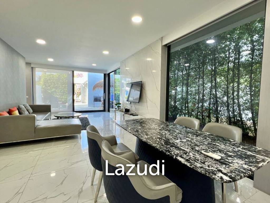 3 Beds 4 Bath 215 SQ.M. Palm Spring Villas