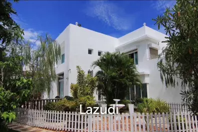 Modern 4-Bedroom Villa with Pool in Hua Hin