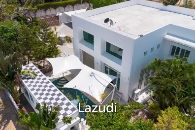 Modern 4-Bedroom Villa with Pool in Hua Hin