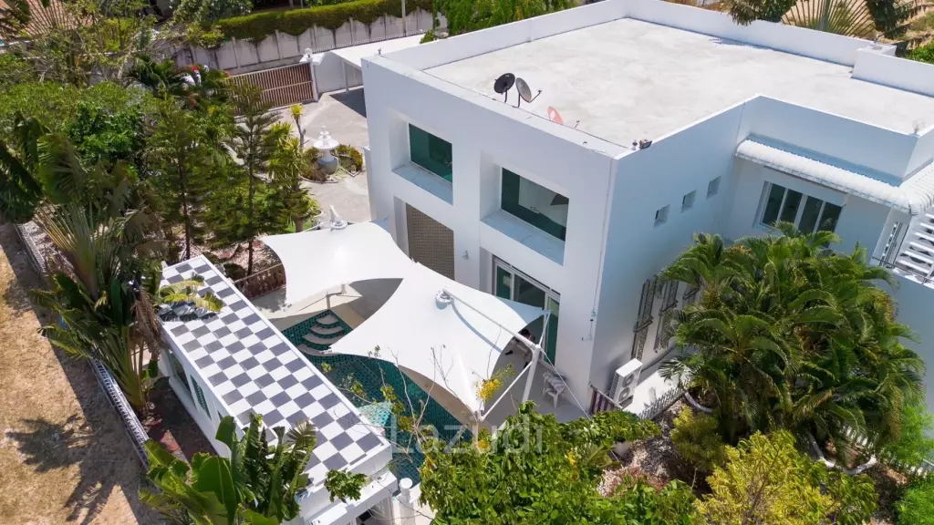 Modern 4-Bedroom Villa with Pool in Hua Hin
