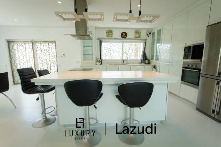 Modern 4-Bedroom Villa with Pool in Hua Hin