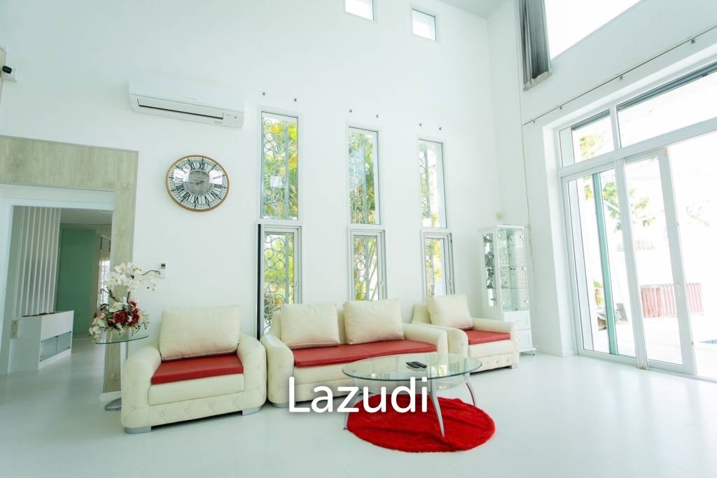 Modern 4-Bedroom Villa with Pool in Hua Hin