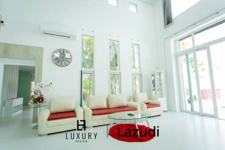 Modern 4-Bedroom Villa with Pool in Hua Hin