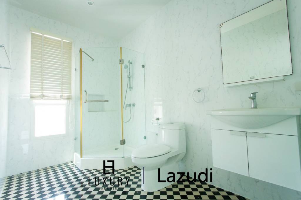 Modern 4-Bedroom Villa with Pool in Hua Hin