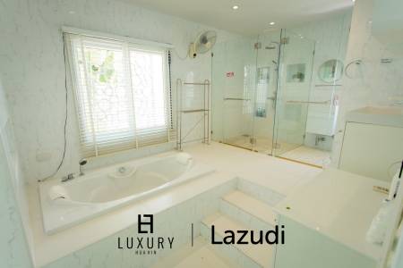 Modern 4-Bedroom Villa with Pool in Hua Hin