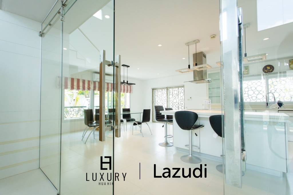 Modern 4-Bedroom Villa with Pool in Hua Hin