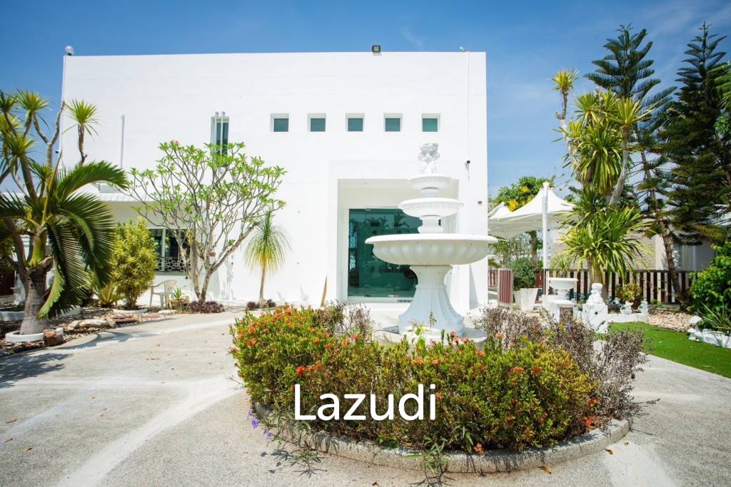 Modern 4-Bedroom Villa with Pool in Hua Hin