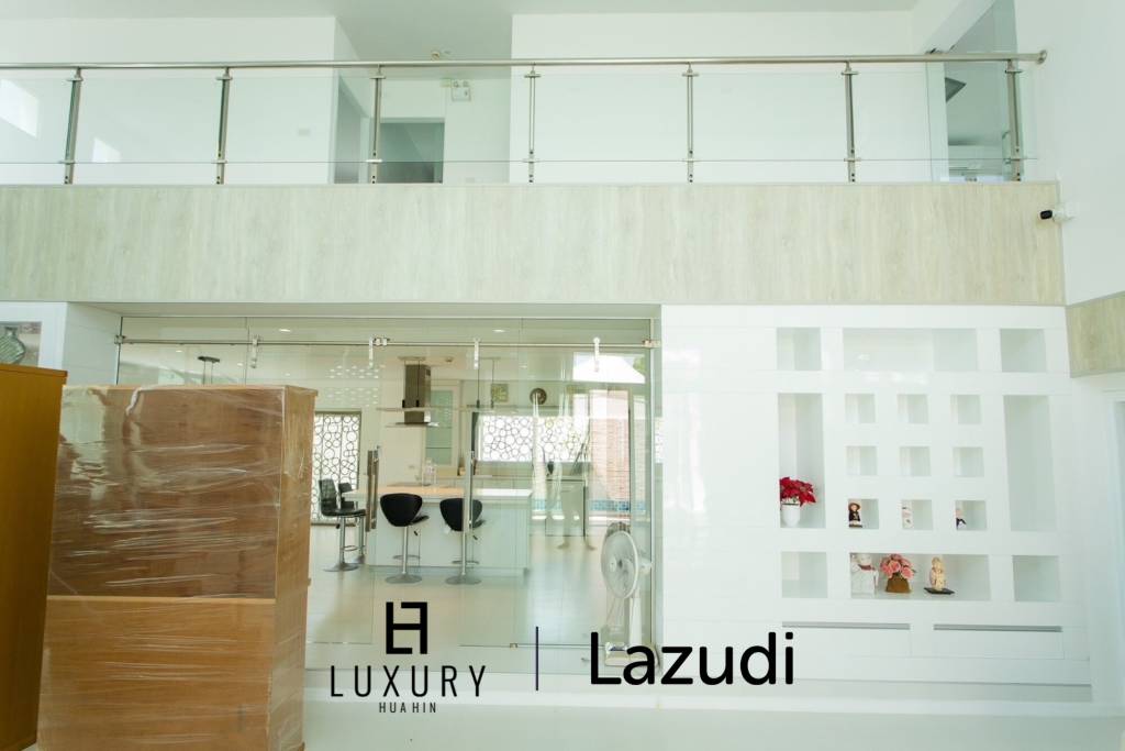 Modern 4-Bedroom Villa with Pool in Hua Hin