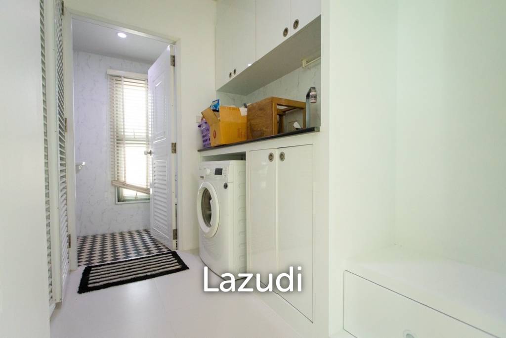 Modern 4-Bedroom Villa with Pool in Hua Hin