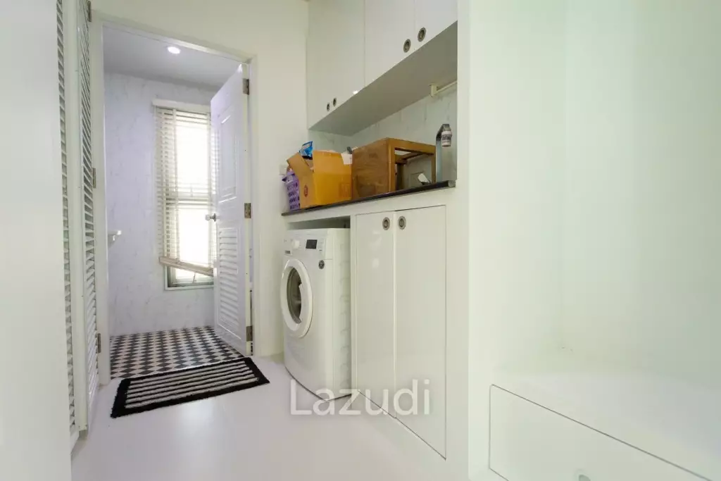 Modern 4-Bedroom Villa with Pool in Hua Hin
