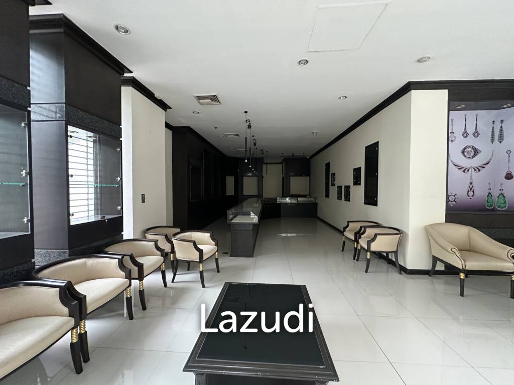 Prime Retail Space in Piyamitr Building Bangkok