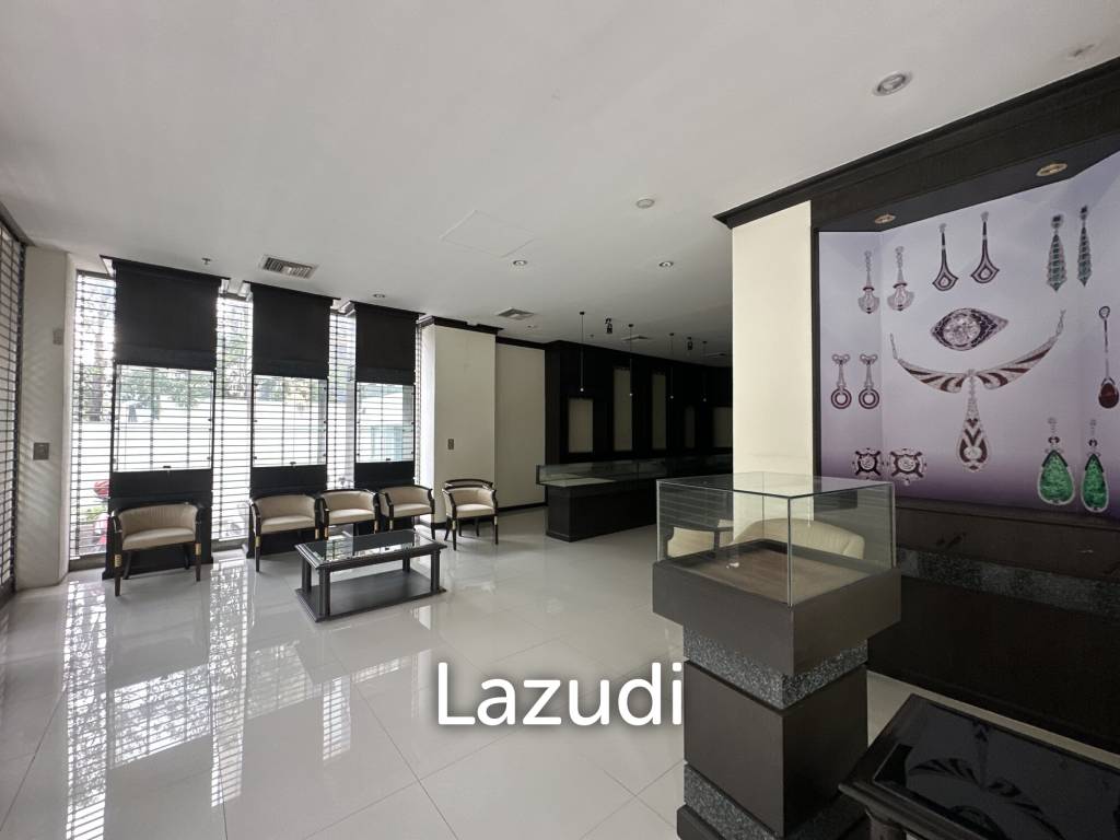 Prime Retail Space in Piyamitr Building Bangkok
