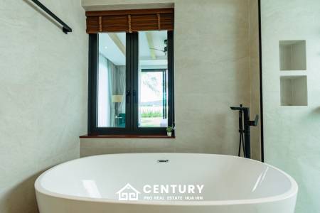 808 ตร.ม 3 เตียง 4 อาบน้ำ วิลล่า For ขาย