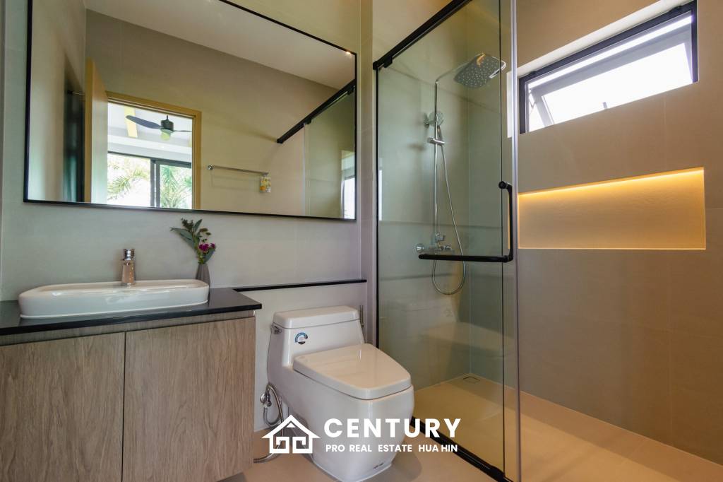 808 ตร.ม 3 เตียง 4 อาบน้ำ วิลล่า For ขาย