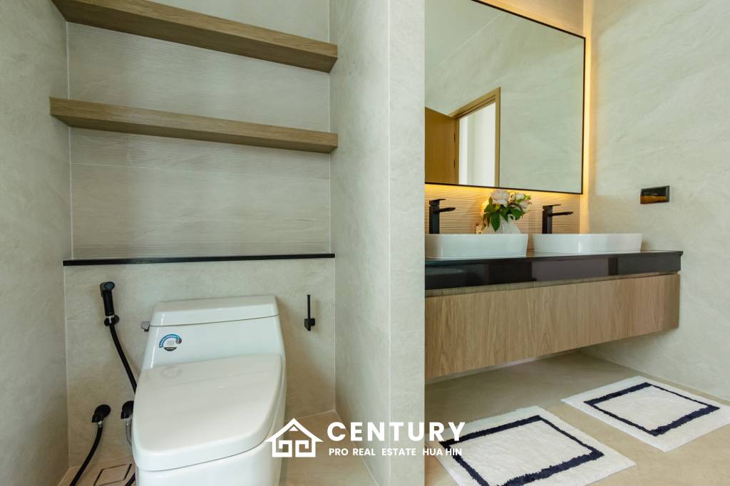 808 ตร.ม 3 เตียง 4 อาบน้ำ วิลล่า For ขาย