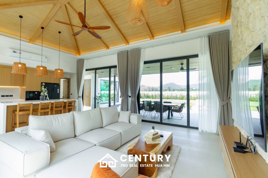 808 ตร.ม 3 เตียง 4 อาบน้ำ วิลล่า For ขาย