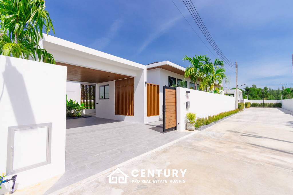 808 ตร.ม 3 เตียง 4 อาบน้ำ วิลล่า For ขาย