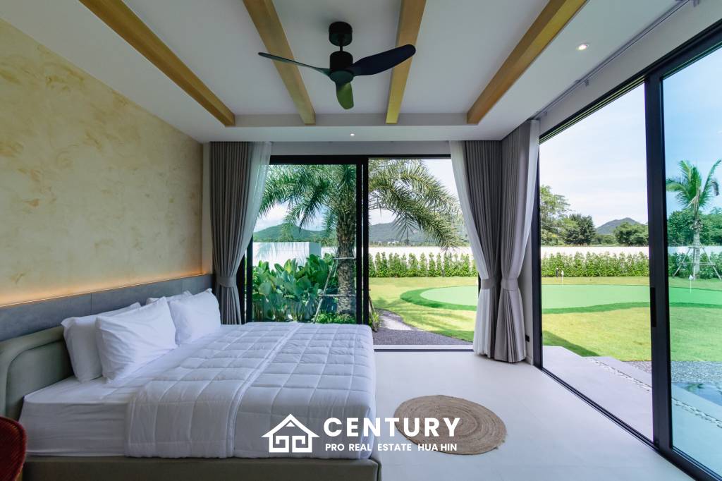 808 ตร.ม 3 เตียง 4 อาบน้ำ วิลล่า For ขาย